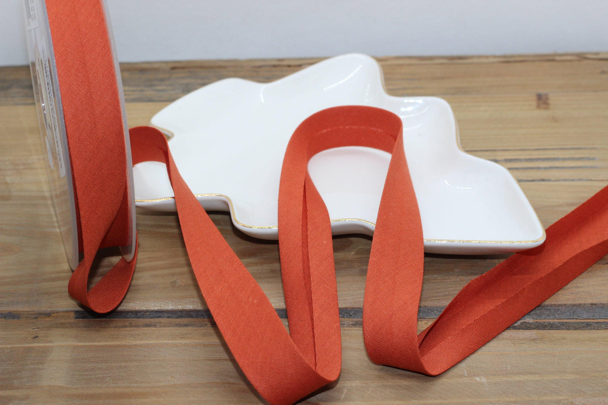 Biais Polycoton uni COL:66 20mm BRIQUE(Vendu x10cm) - L'atelier de Gaspard et Léonie