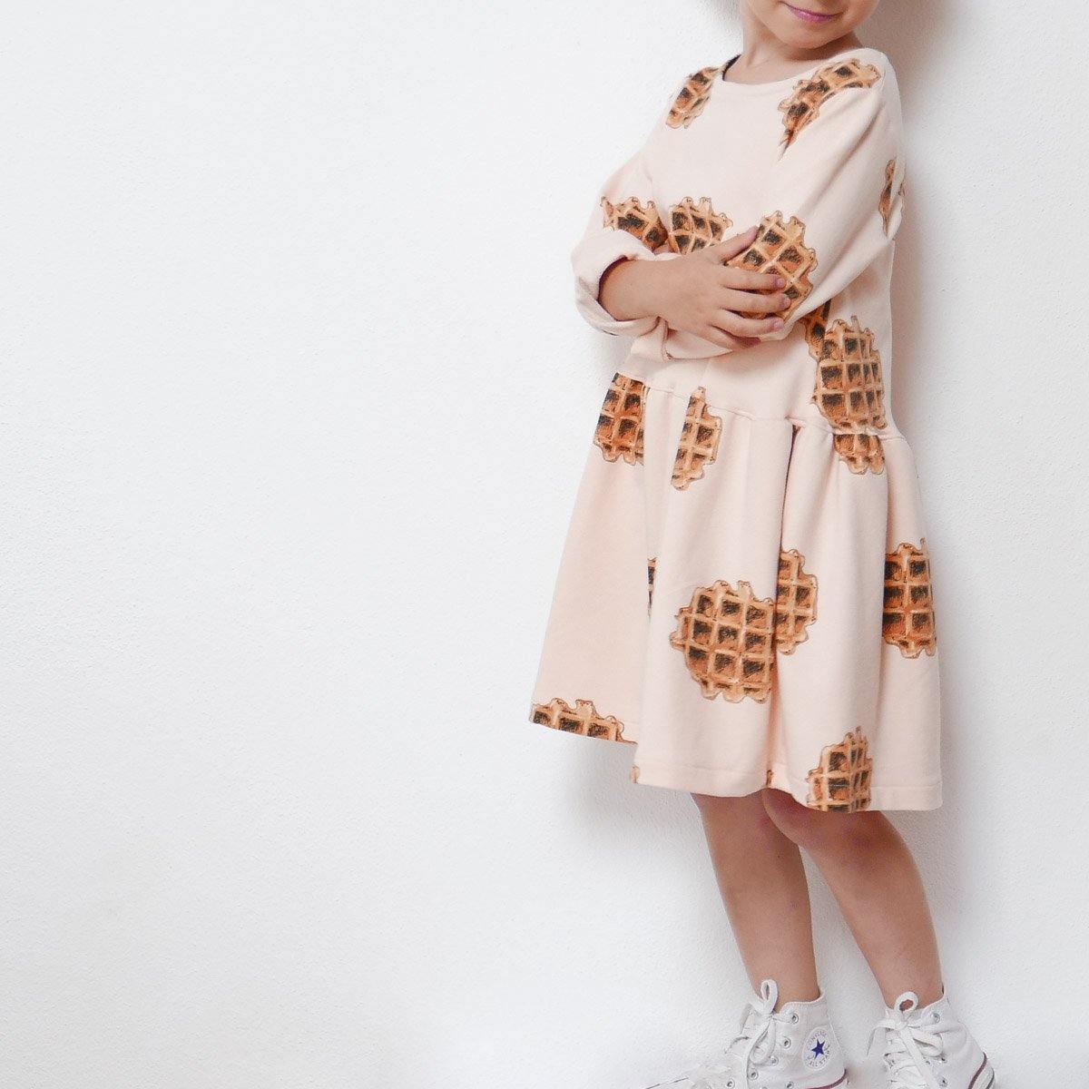 HELSINKI Kids Enfant Robe patron de couture pochette - L'atelier de Gaspard et Léonie