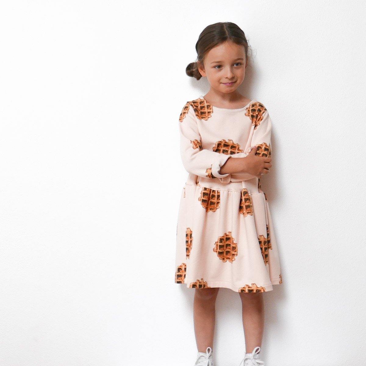 HELSINKI Kids Enfant Robe patron de couture pochette - L'atelier de Gaspard et Léonie