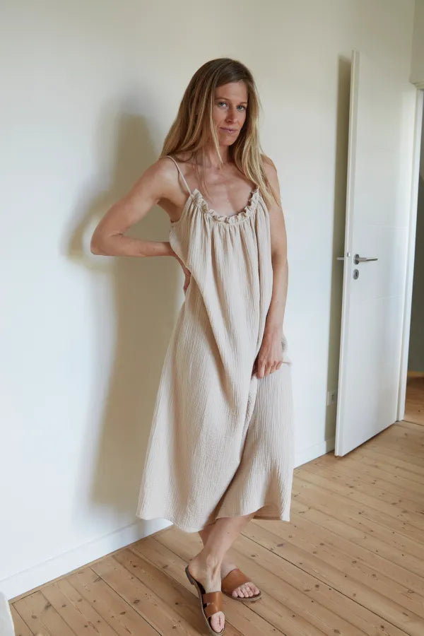 Le top / robe AMOUR - Patron de couture pochette - MAISON ESSENTIELLE Patron de couture MAISON ESSENTIELLE | Gaspard et Léonie Tissus en ligne et Mercerie à Toulouse