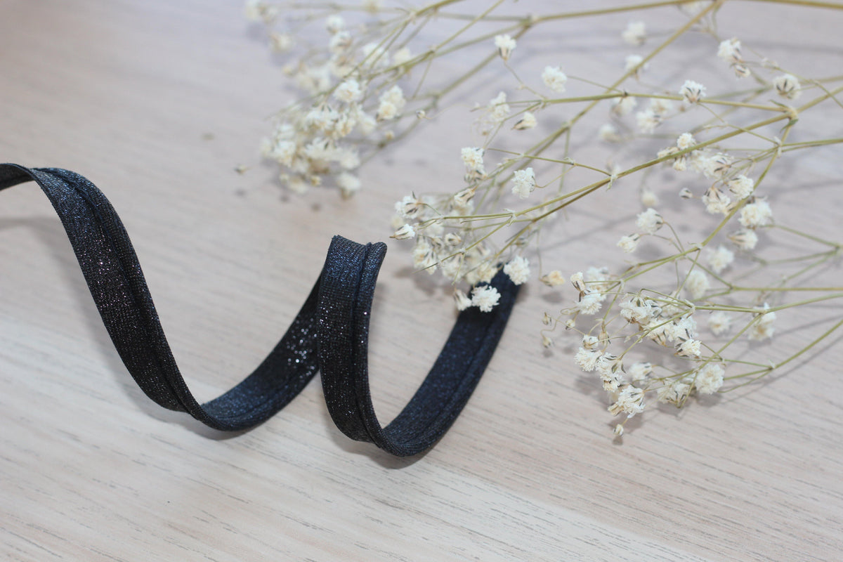 Passepoil Lamé noir 10mm Col:14 (Vendu x10cm) - L'atelier de Gaspard et Léonie