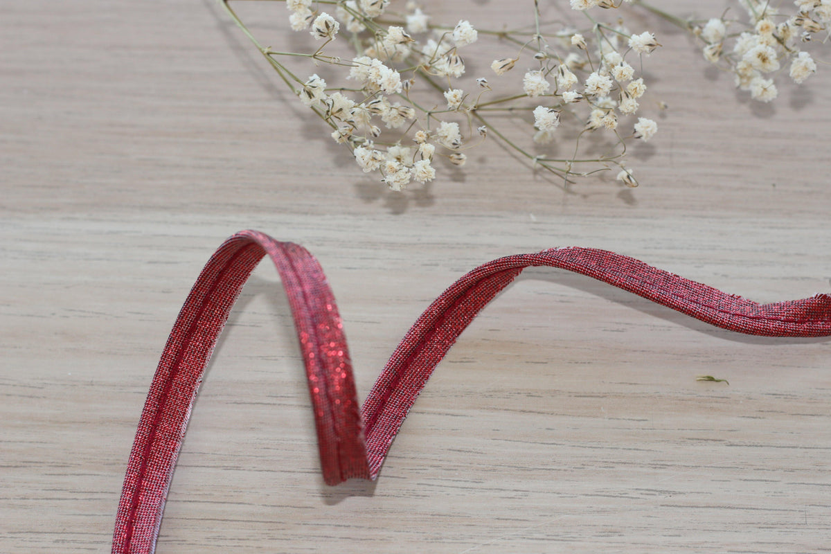 Passepoil Lamé rouge 10mm Col: 5181 - L'atelier de Gaspard et Léonie
