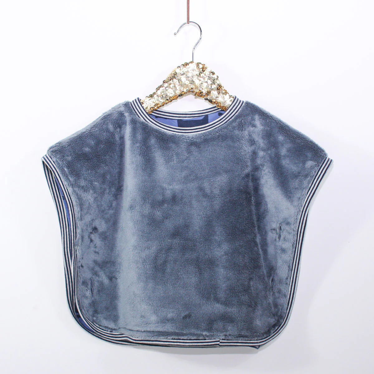 Poncho ASTER - patron de couture pochette - IKATEE Patron de couture Ikatee | Gaspard et Léonie Tissus en ligne et Mercerie à Toulouse