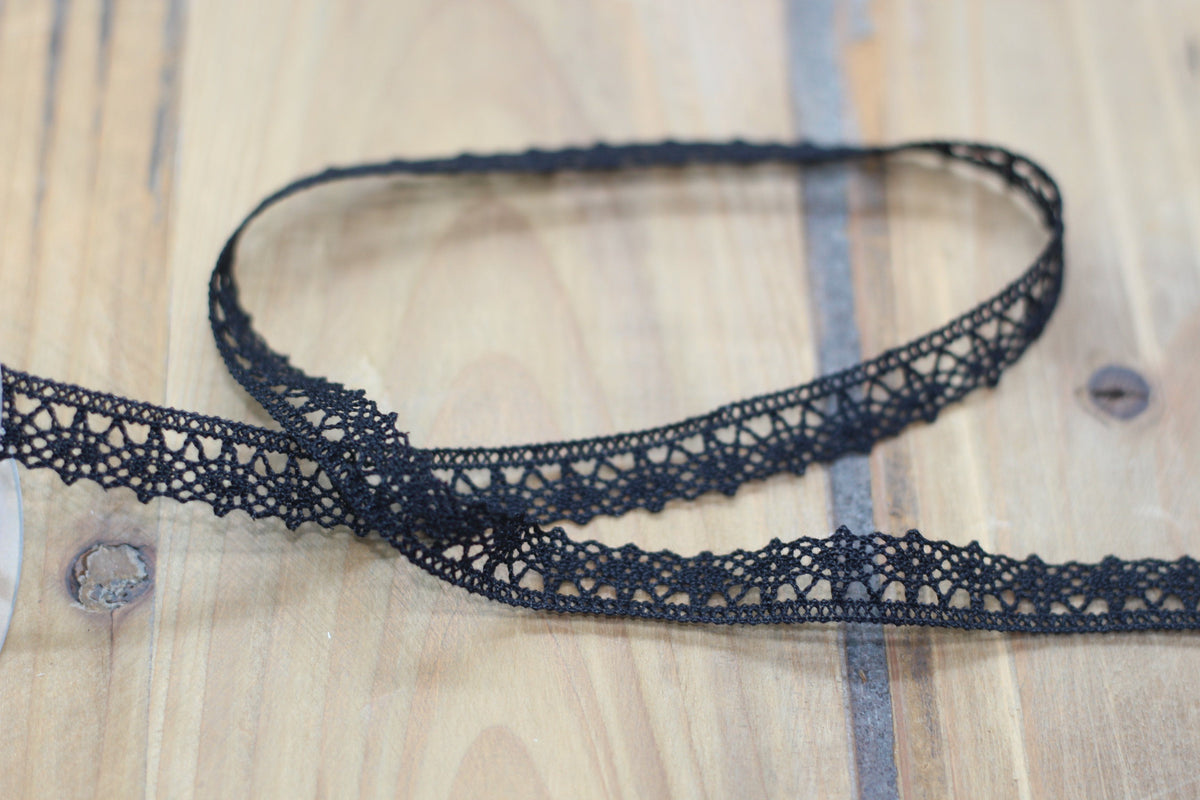 Ruban dentelle/Broderie Noir 12mm (vendu x10cm) Mercerie Sélection Gaspard & Léonie | Gaspard et Léonie Tissus Mercerie Toulouse