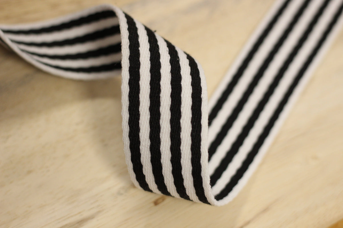 Sangle Rayée 38mm Blanc/Noir (Vendu x10cm) Mercerie Sélection Gaspard & Léonie | Gaspard et Léonie Tissus Mercerie Toulouse