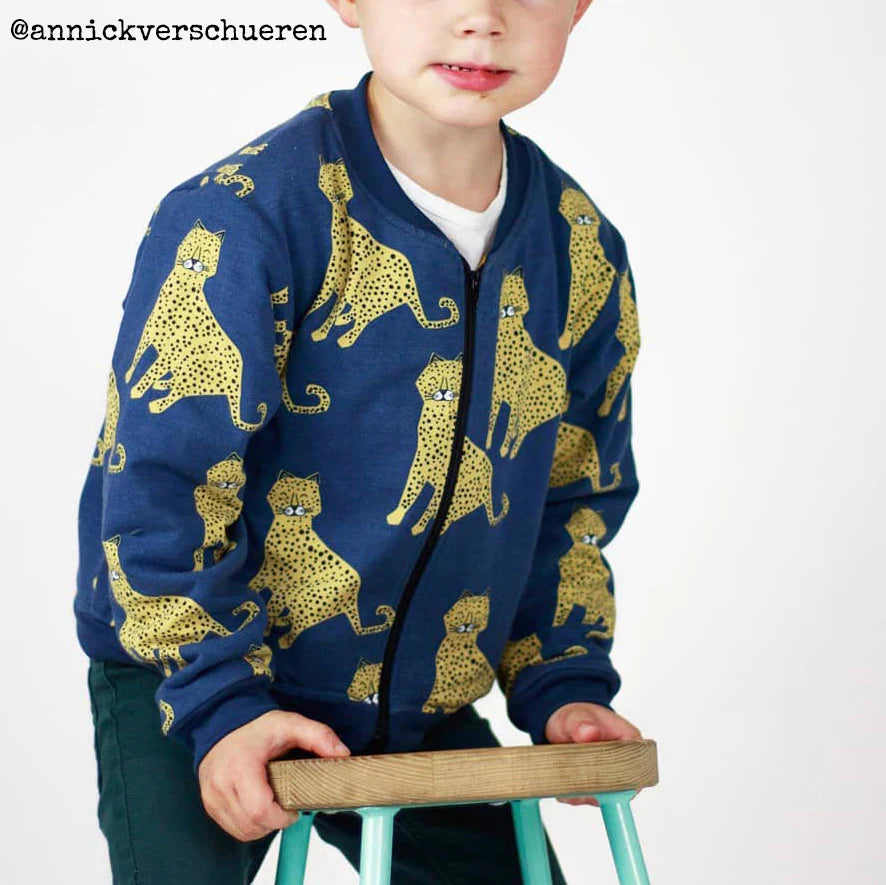 Sweat Bomber JULES - patron de couture pochette - IKATEE Patron de couture Ikatee | Gaspard et Léonie Tissus en ligne et Mercerie à Toulouse