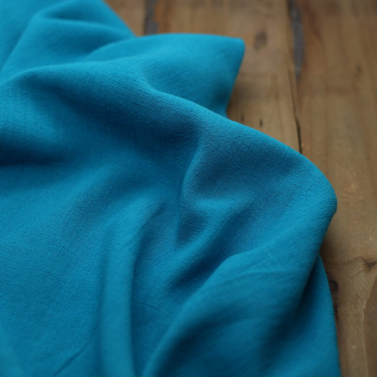 Tissu Lin Viscose Uni - Turquoise (Vendu x10cm) Tissus Sélection Gaspard & Léonie | Gaspard et Léonie Tissus en ligne et Mercerie à Toulouse