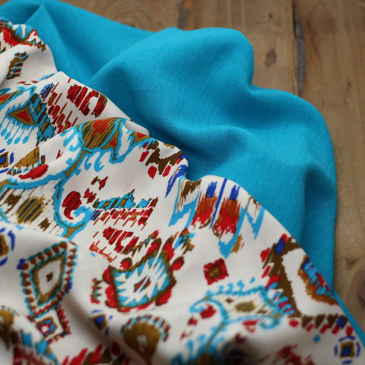 Tissu Lin Viscose Uni - Turquoise (Vendu x10cm) Tissus Sélection Gaspard & Léonie | Gaspard et Léonie Tissus en ligne et Mercerie à Toulouse