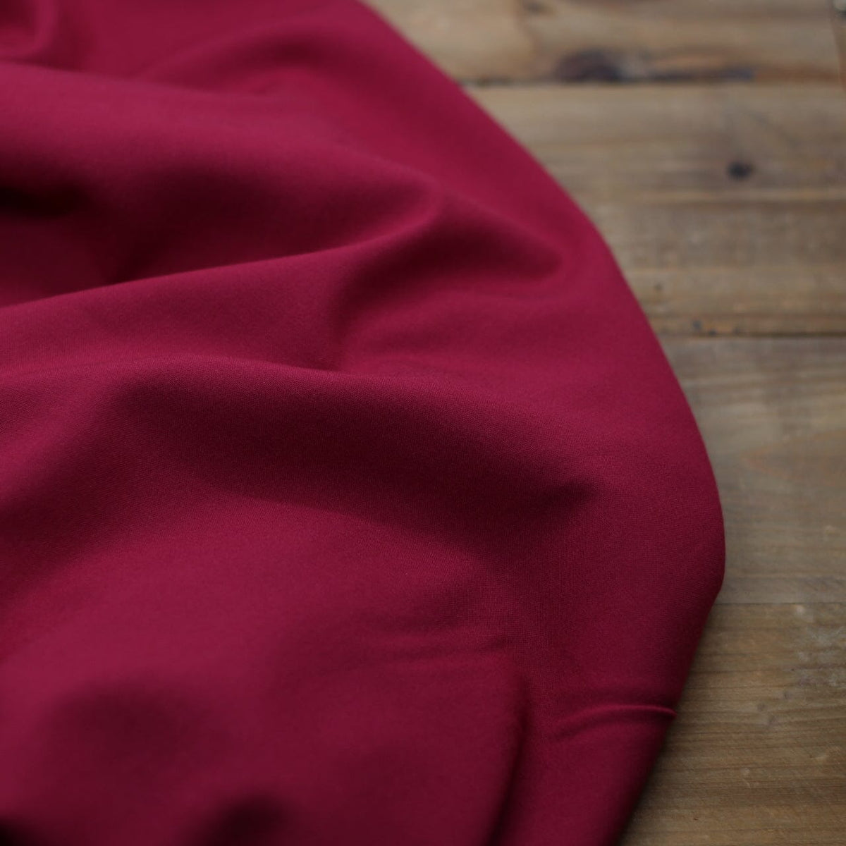 Tissu Viscose Stretch uni - Bordeaux (Vendu x10cm) Tissus Sélection Gaspard & Léonie | Gaspard et Léonie Tissus en ligne et Mercerie à Toulouse
